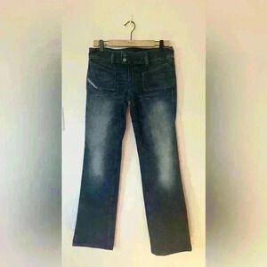 Diesel women’s low rise straight  leg jeans, sz 31